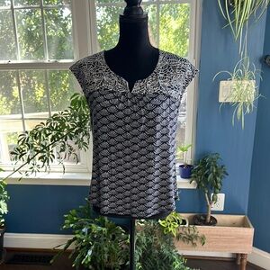 💐Spring sale! 50% off!💐Skies Are Blue Navy and White Blouse